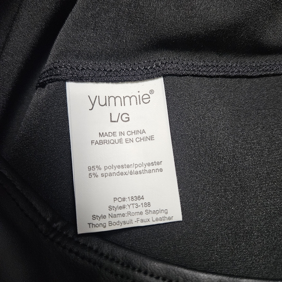 Yummie Faux Leather Thong Bodysuit Women’s Large Black Shapewear Stretch NWT - Picture 8 of 9